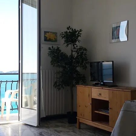 Guardando Portofino - Looking Portofino Apartment *