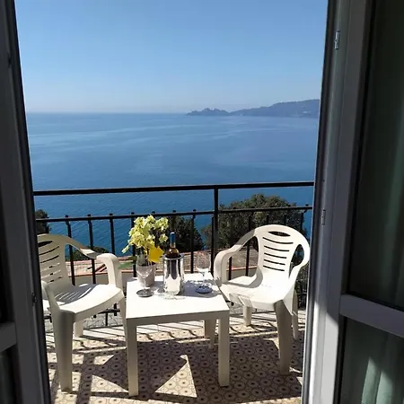 Guardando Portofino - Looking Portofino Apartment